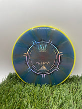 Load image into Gallery viewer, Axiom Plasma Plastic Envy Putter