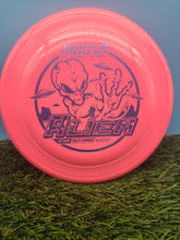 Load image into Gallery viewer, Innova Star Plastic Alien Putt Approach