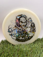 Load image into Gallery viewer, Discraft Glow Buzzz