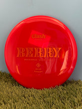 Load image into Gallery viewer, Clash Discs Steady Plastic Berry Midrange