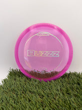 Load image into Gallery viewer, Discraft Z Lite plastic Buzz Midrange