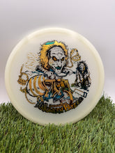 Load image into Gallery viewer, Discraft Glow Buzzz