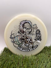 Load image into Gallery viewer, Discraft Glow Buzzz