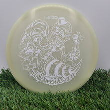 Load image into Gallery viewer, Discraft Mega Glow Halloween Buzzz
