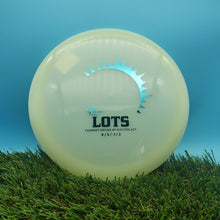 Load image into Gallery viewer, Kastaplast K1 Glow Lots Distance Driver