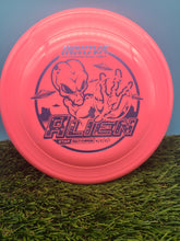 Load image into Gallery viewer, Innova Star Plastic Alien Putt Approach
