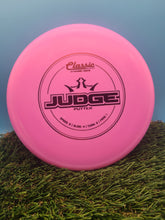 Load image into Gallery viewer, Dynamic Discs CLASSIC BLEND Judge Putter
