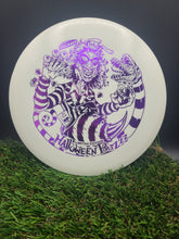 Load image into Gallery viewer, Discraft 2024 GLOW Halloween Buzzzjuice Buzzz Midrange-Single Foil
