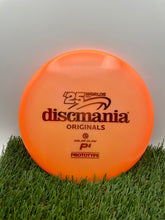 Load image into Gallery viewer, Discmania Prototype Color Glow P4
