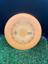 Load image into Gallery viewer, Stokely Discs Strato Plastic Wren Putter
