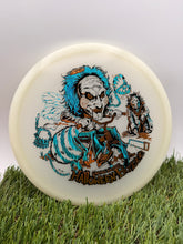 Load image into Gallery viewer, Discraft Glow Buzzz
