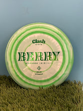 Load image into Gallery viewer, Clash Discs Steady Plastic Berry Midrange
