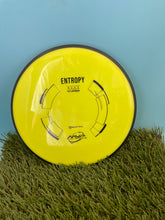 Load image into Gallery viewer, MVP Neutron Plastic Entropy Putter
