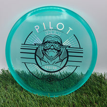 Load image into Gallery viewer, Streamline Proton Plastic Pilot Putter
